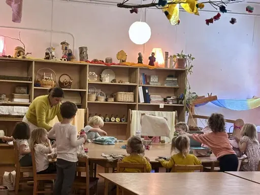 What Is Waldorf Education? A Complete Guide To Waldorf Learning And Classroom Environment 6 What Does A Waldorf Classroom Look Like