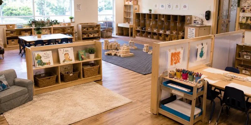 How To Set Up Learning Centers? From Classroom Layout To Furniture Selection 4 Dividing Learning Centers